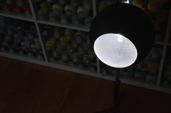 Lampe noire design Bouyer ronde 3