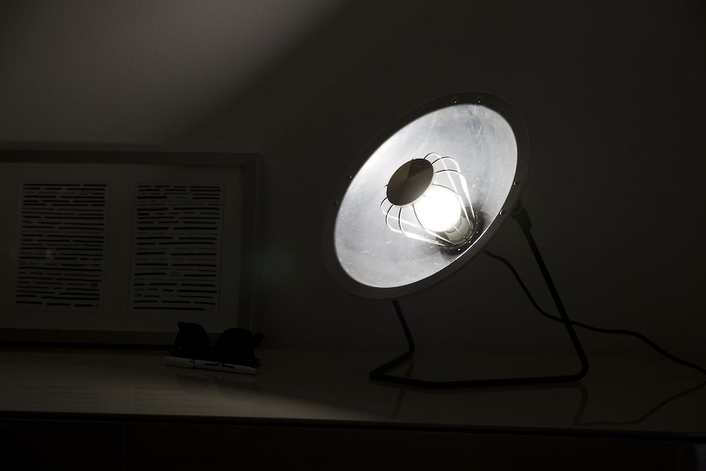 calor-parabola-lamp-4 Calor Parabola design lamp