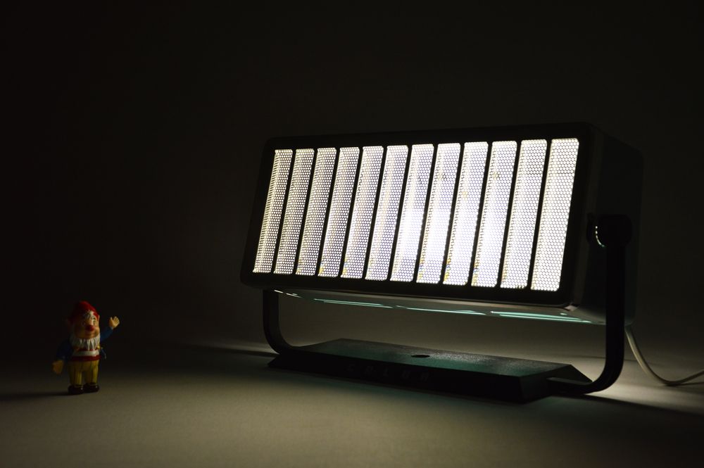 Lampe_verte_design_vintage_artjl_calor_rectangle_orientable_verde_mint_2